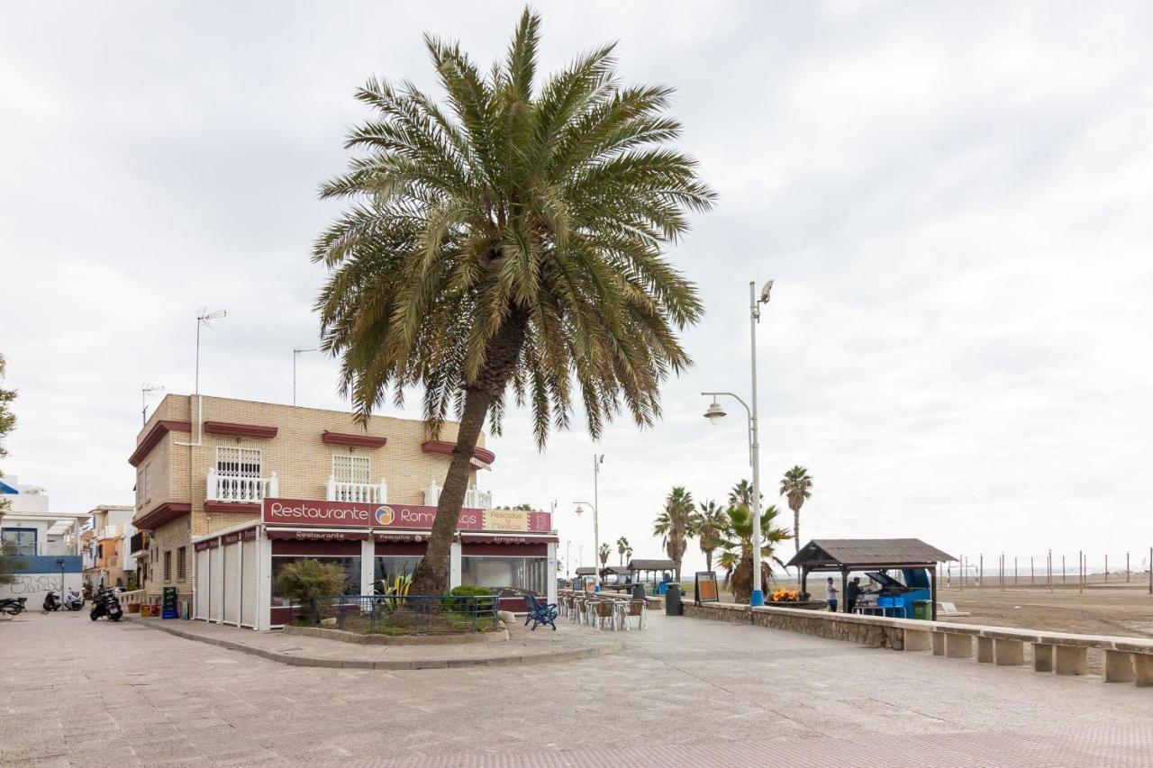 Sea & Wave Pedregalejo Beach Apartment Malaga Ngoại thất bức ảnh